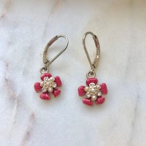 Flower dangle earrings